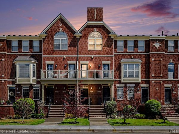 3267 Camden Drive, Troy, Mi 48084