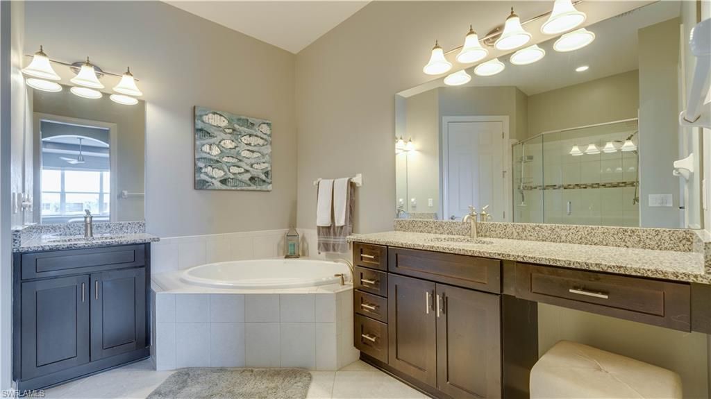 10230 Glastonbury Cir, Unit 202, Fort Myers, FL 33913 Photo
