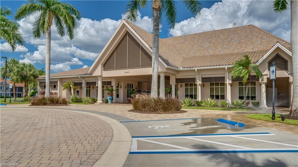 10230 Glastonbury Cir, Unit 202, Fort Myers, FL 33913 Photo