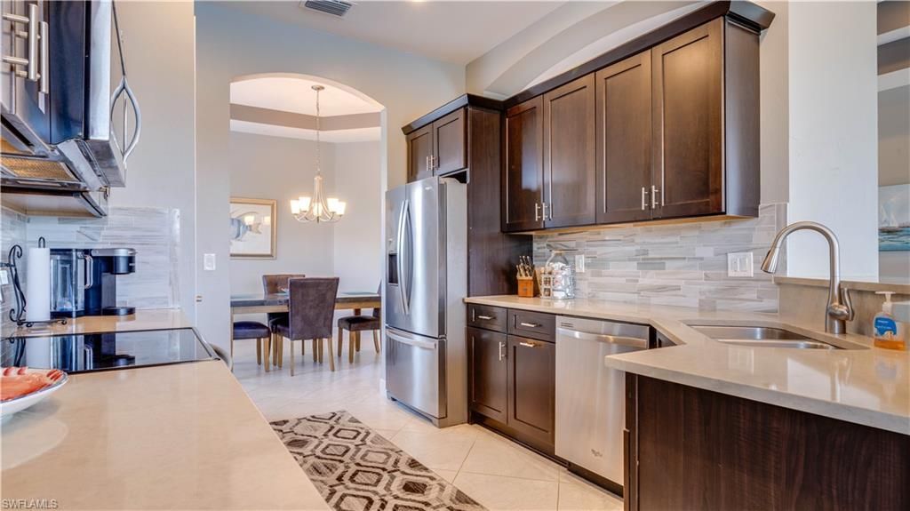 10230 Glastonbury Cir, Unit 202, Fort Myers, FL 33913 Photo