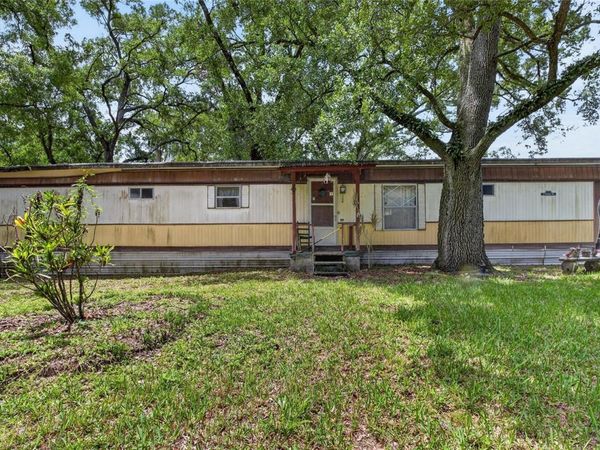 10227 OAK AVENUE , TAMPA, FL 33619