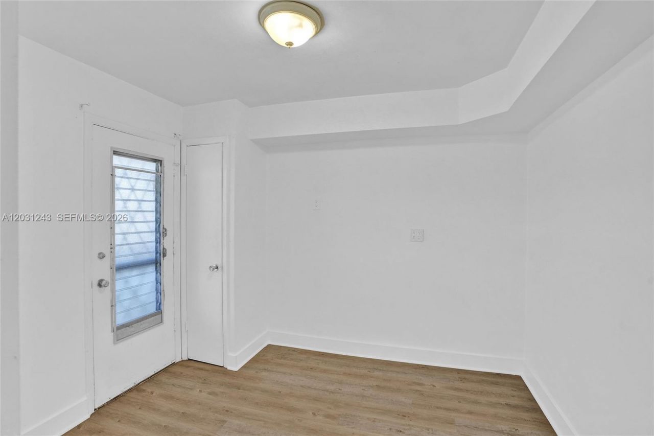 1400 NE 191st St , Unit 343, Miami, FL 33179 Photo