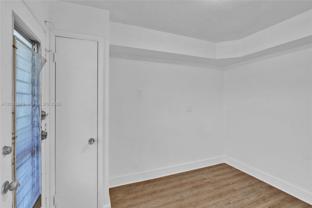 1400 NE 191st St , Unit 343, Miami, FL 33179 Photo
