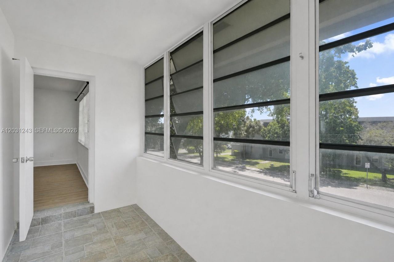 1400 NE 191st St , Unit 343, Miami, FL 33179 Photo