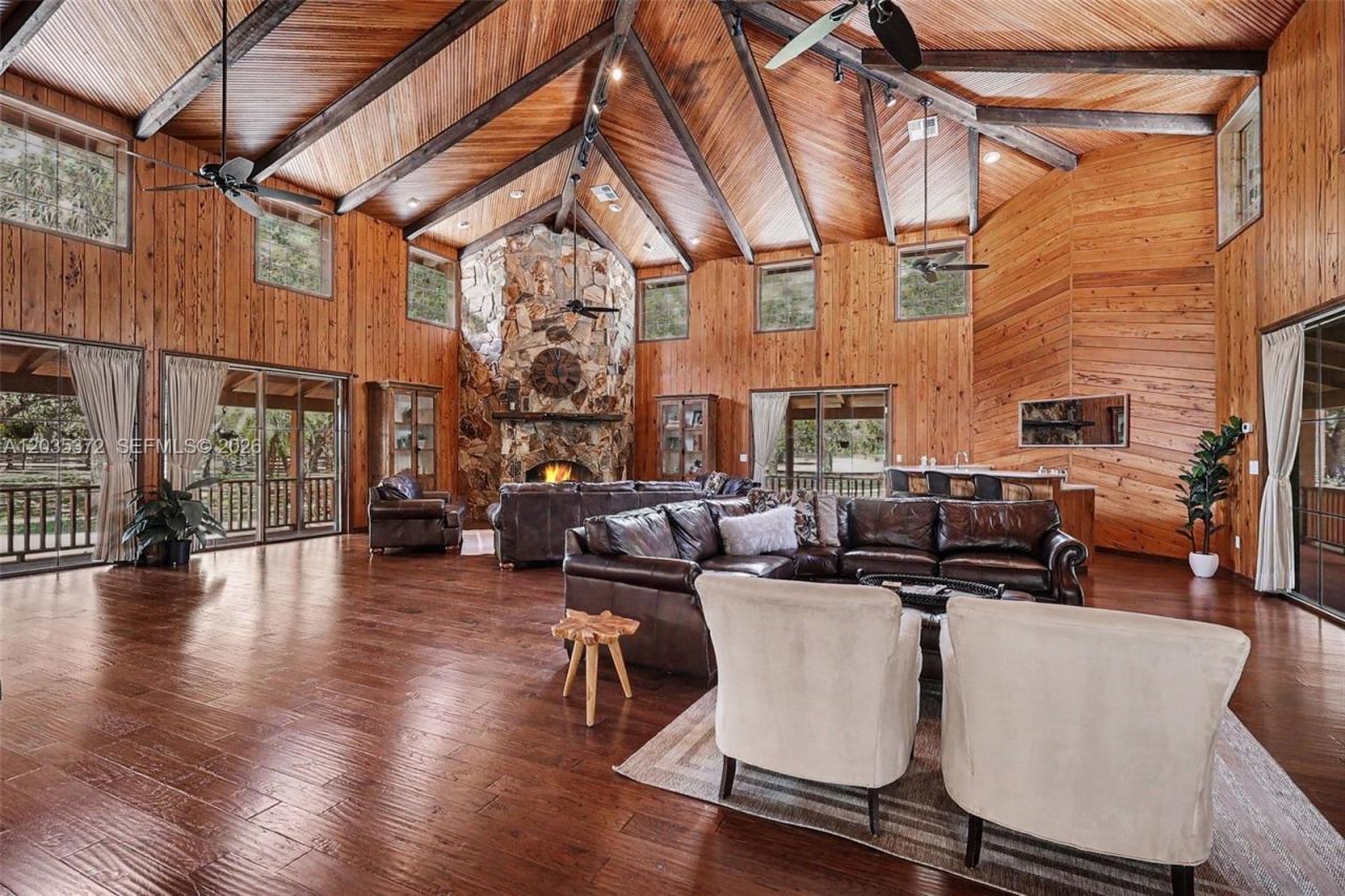 2291 Secretariat Drive , Labelle, FL 33935 Photo