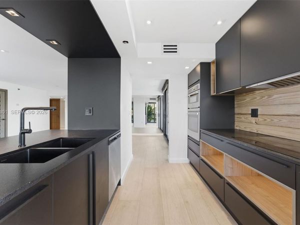 801 N Venetian Dr , Unit 308, Miami, FL 33139