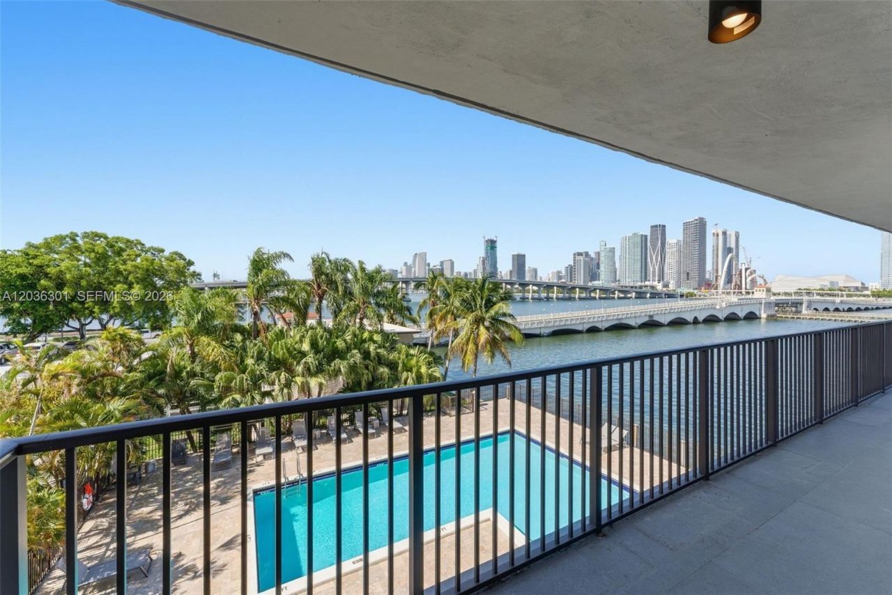 801 N Venetian Dr, Unit 308, Miami, FL 33139 Photo