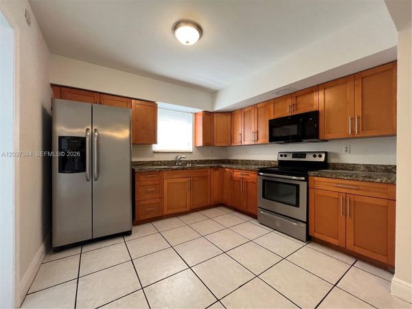 240 NW 48th Ct , Oakland Park, FL 33309