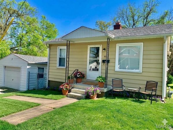 10 Fariole Avenue, Collinsville, IL 62234