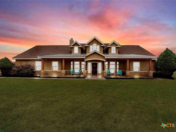 300 Rose Meadow Drive , La Vernia, TX 78121