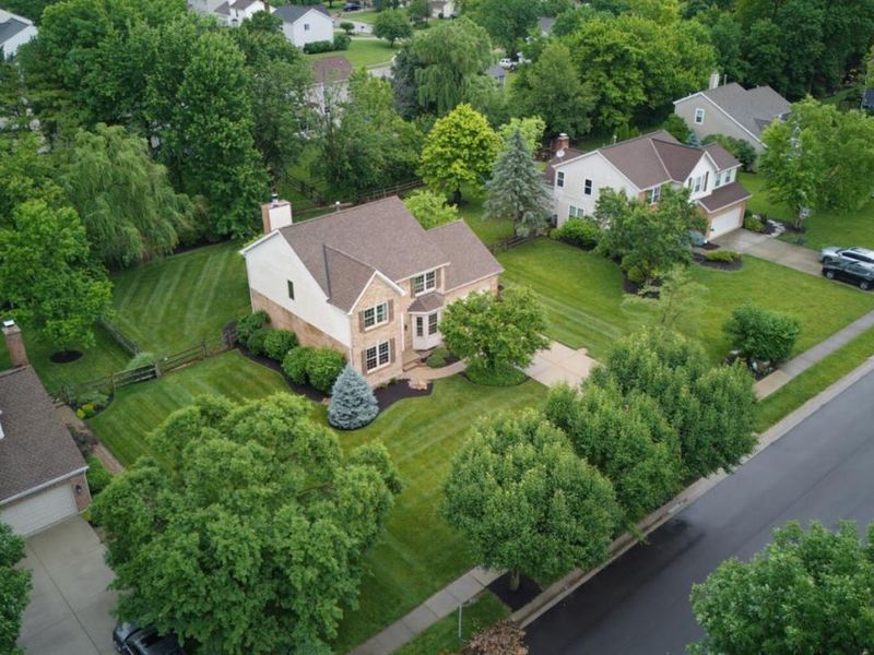 5826 Grazing Court, Mason, OH 45040 Photo 2