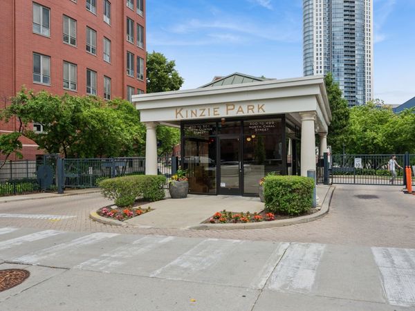 Chicago, IL 60654