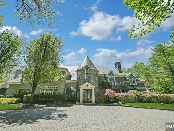 86 Fox Hedge Road, SADDLE RIVER, NJ 07458