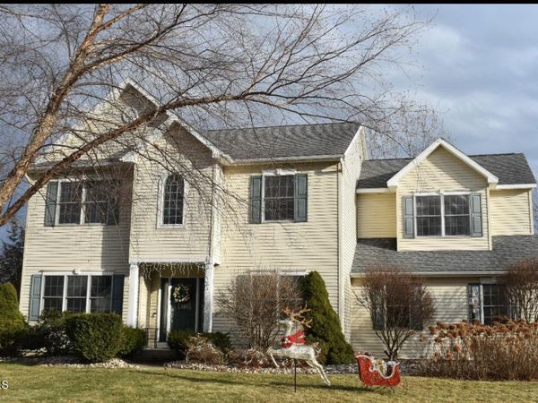 1 Annabel Place, Clifton Park, NY 12065