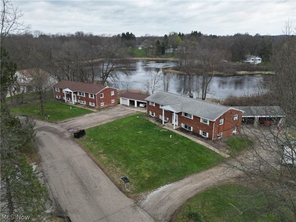 3555 N Vista Street NW, Uniontown, OH 44685