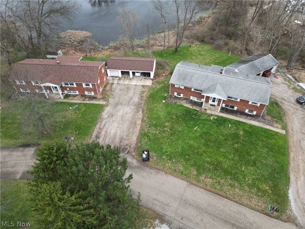 3577 N Vista Street NW, Uniontown, OH 44685