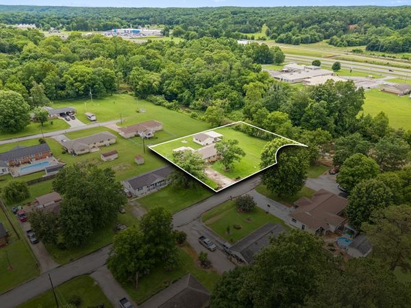 112 Sherwood Dr , Waverly, TN 37185