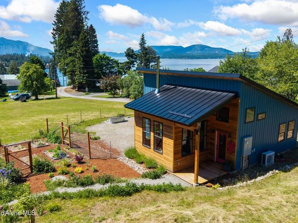 307 Cedar ST , Hope, ID 83836