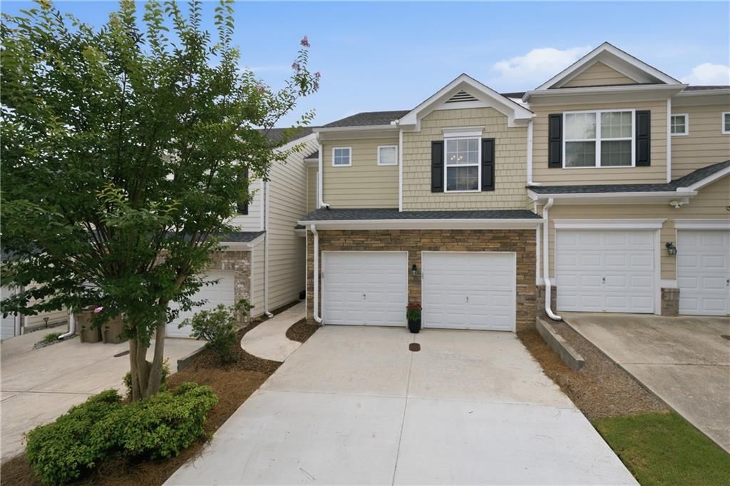 251 Cavendar Way, Unit 17, Marietta, GA 30066 Main Photo