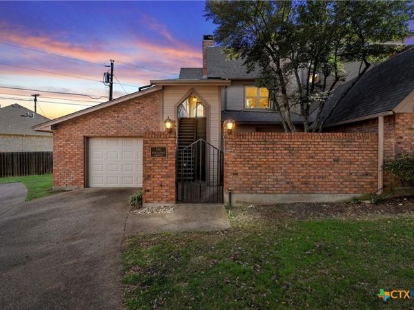 156 Pleasant Grove Lane, Woodway, TX 76712