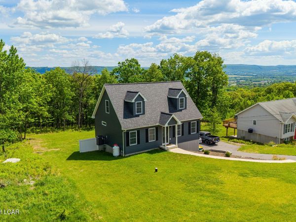 72 Bentwood Road, Drums, PA 18222