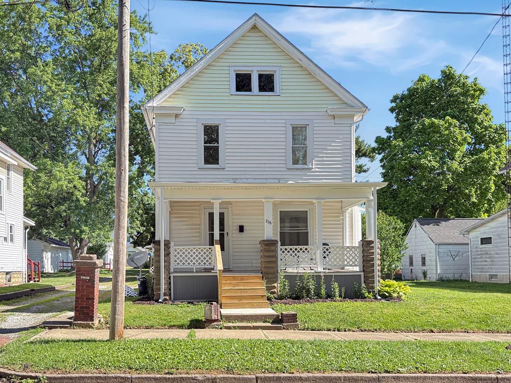 226 E 10th St, Ashland, OH 44805 Main Photo