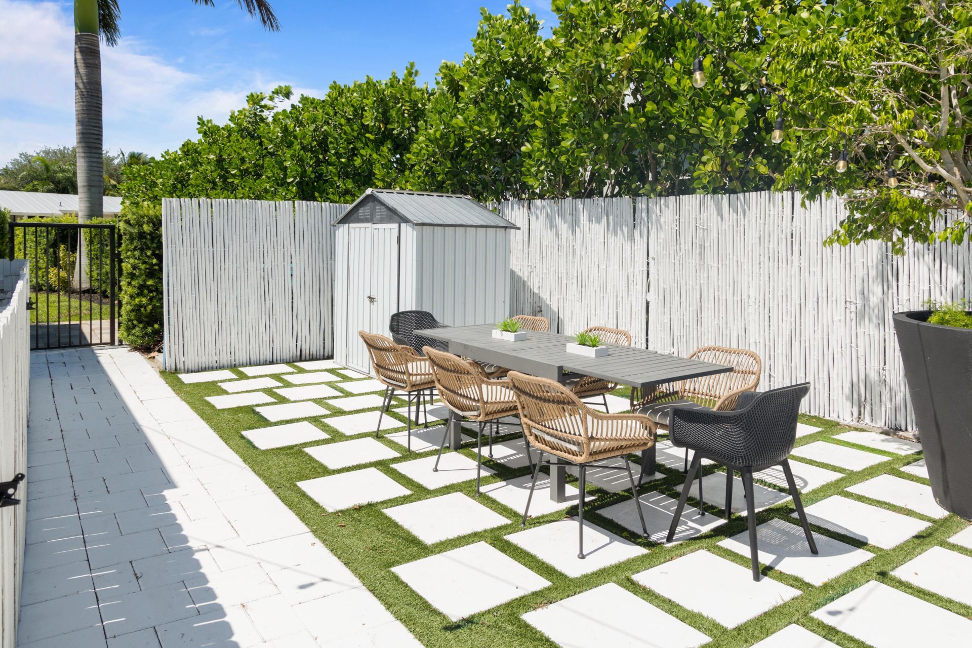 711 SW 27th Way, Boynton Beach, FL 33435 Photo