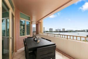 300 SE 5th Avenue, Unit 6050, Boca Raton, FL 33432 Photo