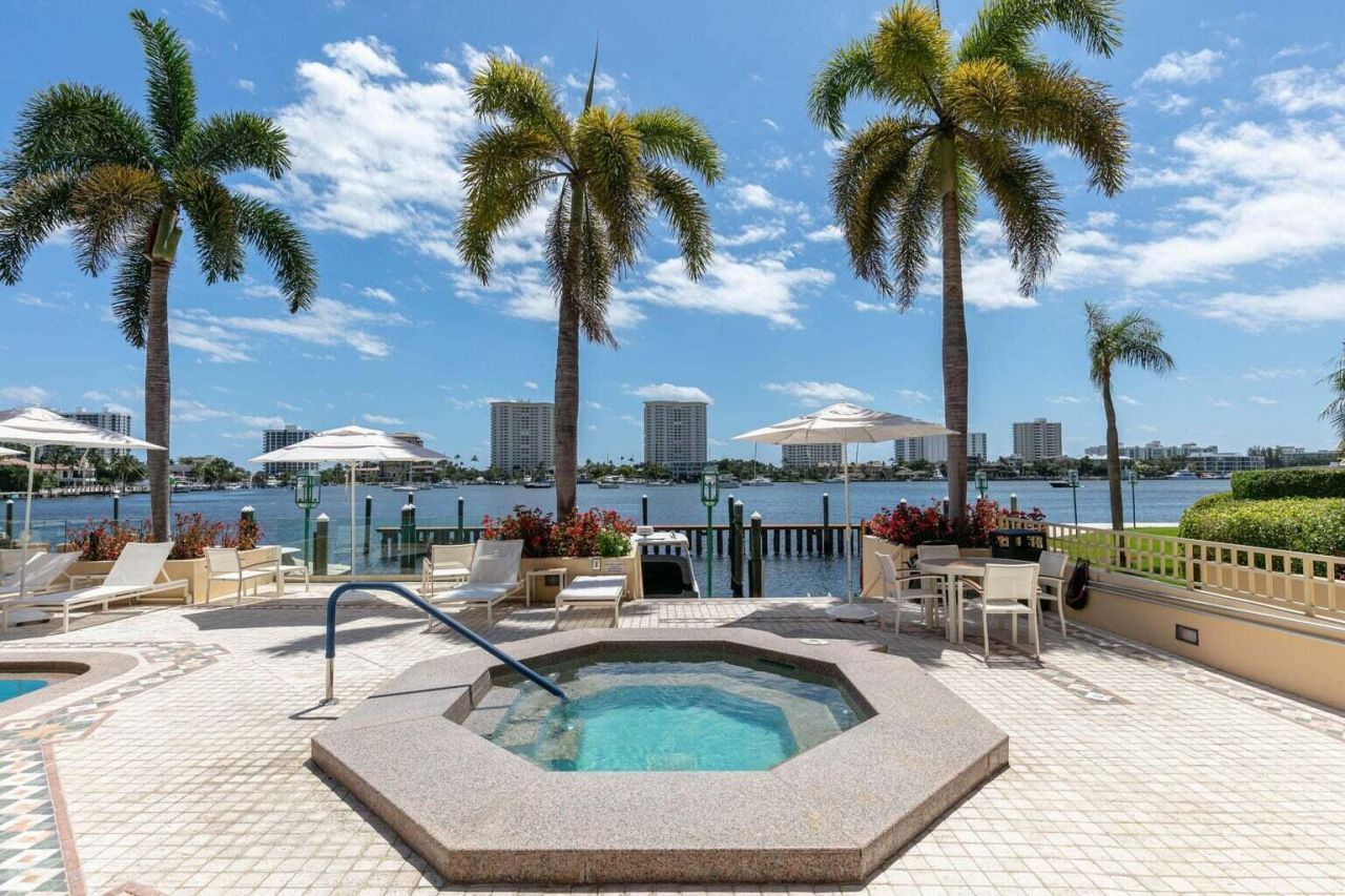 300 SE 5th Avenue, Unit 6050, Boca Raton, FL 33432 Photo