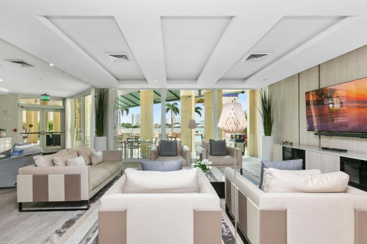 300 SE 5th Avenue, Unit 6050, Boca Raton, FL 33432 Photo