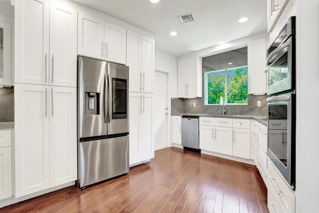 5 Gatehouse Road, Sea Ranch Lakes, FL 33308 Photo