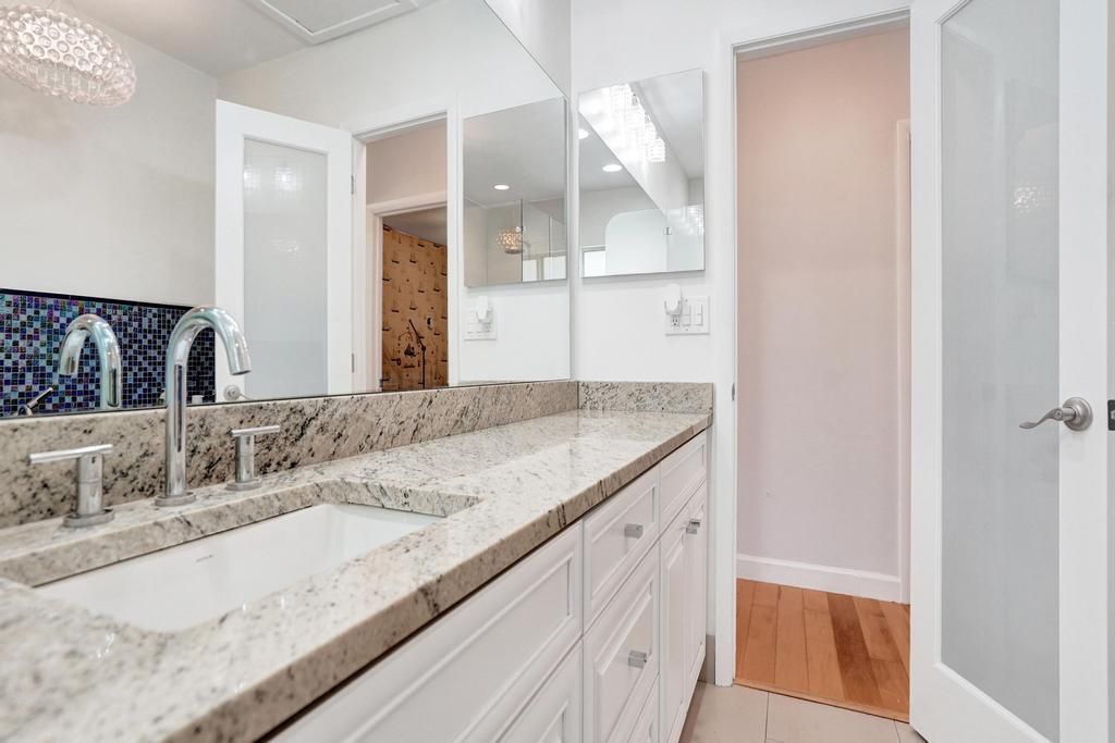 5 Gatehouse Road, Sea Ranch Lakes, FL 33308 Photo