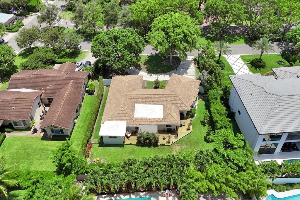 5 Gatehouse Road, Sea Ranch Lakes, FL 33308 Photo