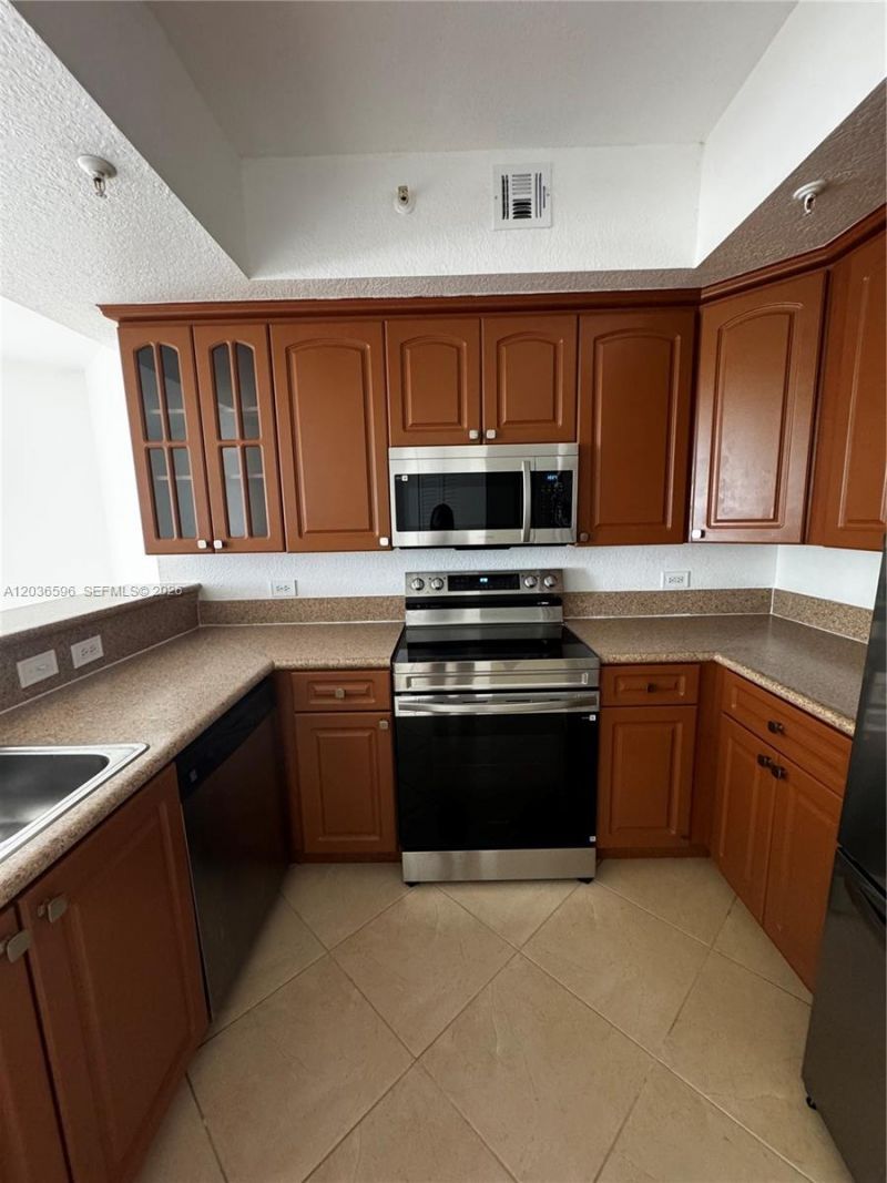 2301 SW 27th Ave, Unit 503, Miami, FL 33145 Photo