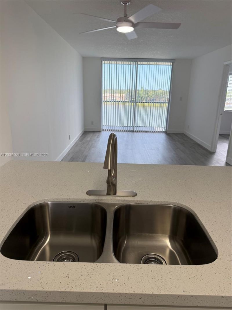 8710 N Sherman Cir, Unit 506, Miramar, FL 33025 Photo