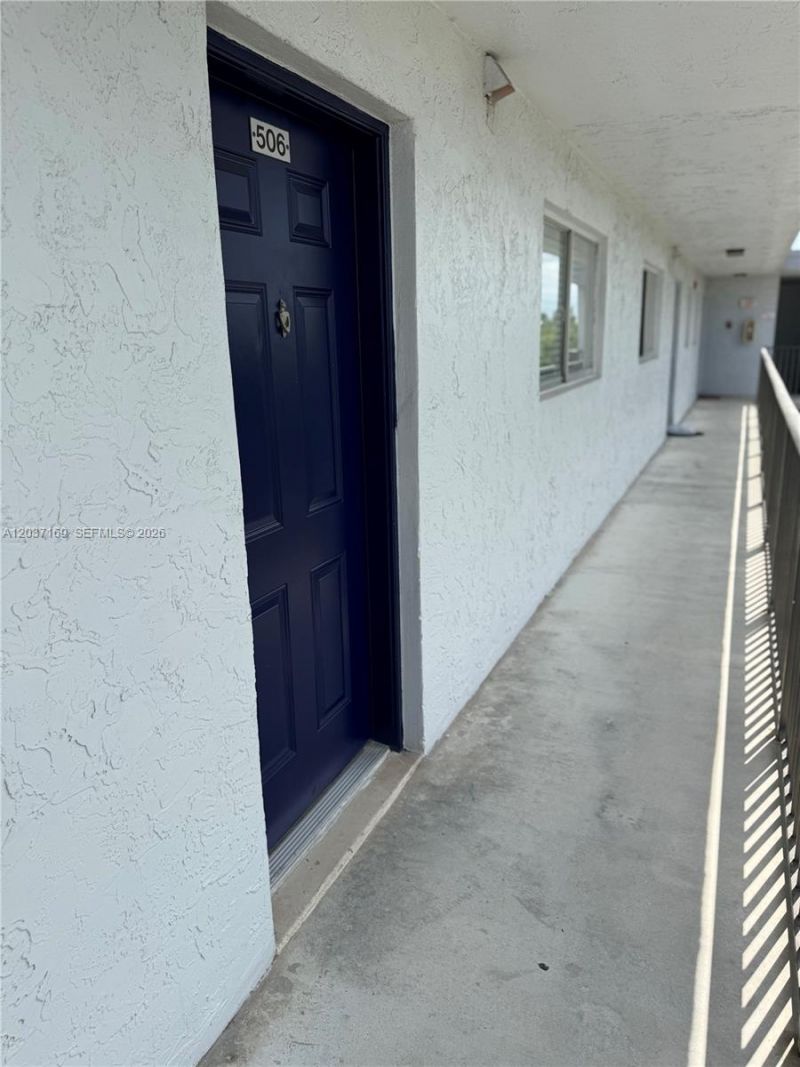 8710 N Sherman Cir, Unit 506, Miramar, FL 33025 Photo