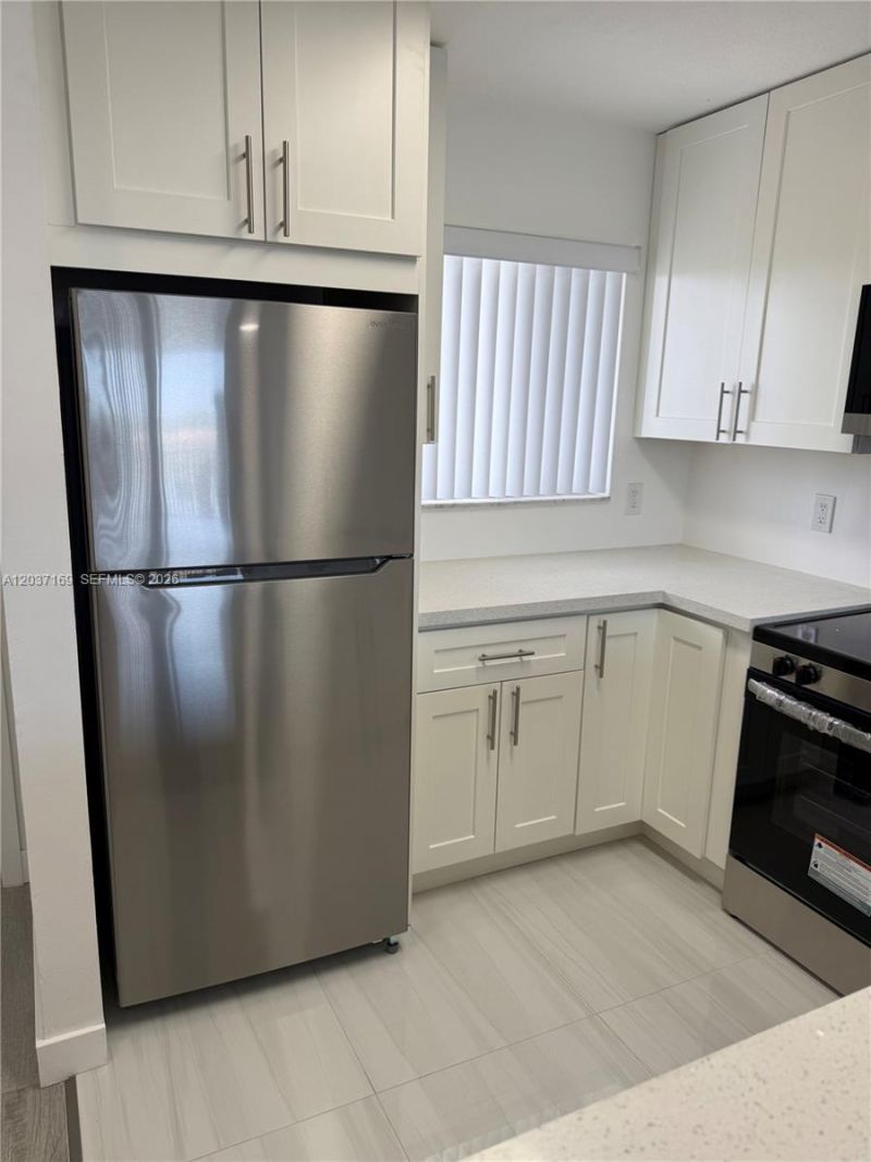 8710 N Sherman Cir, Unit 506, Miramar, FL 33025 Photo