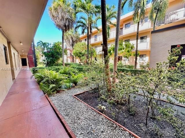 10851 SW 2nd St , Unit K106, Sweetwater, FL 33174 Photo