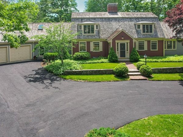 101 Two Ponds Road, Falmouth, MA 02540