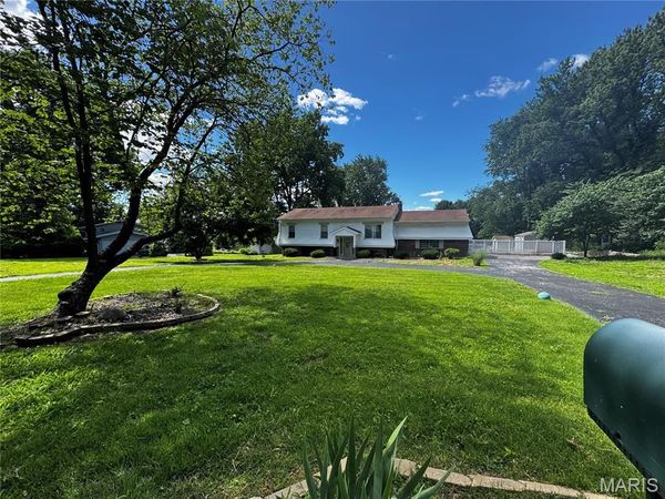 55 Queens Drive, Unincorporated, MO 63034