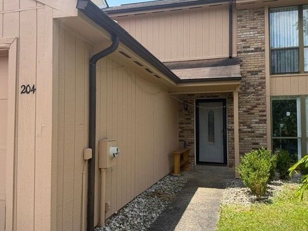 204 Willowcrest Drive, Charleston, WV 25311