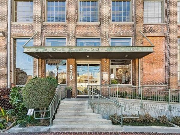 920 POEYFARRE Street , Unit 225, New Orleans, LA 70130