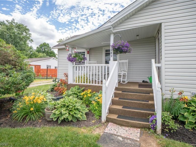 8242-8244 Navarre Road SW, Massillon, OH 44646 Photo 2