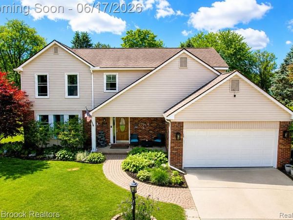 8952 Cynthia Court , Commerce Twp, MI 48382