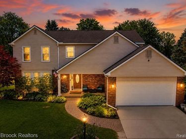 8952 Cynthia Court, Commerce Twp, MI 48382