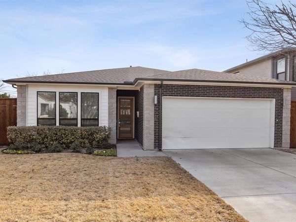 4618 Newmore Avenue , Dallas, TX 75209