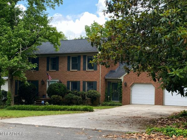 128 Claremont Rd, Oak Ridge, TN 37830