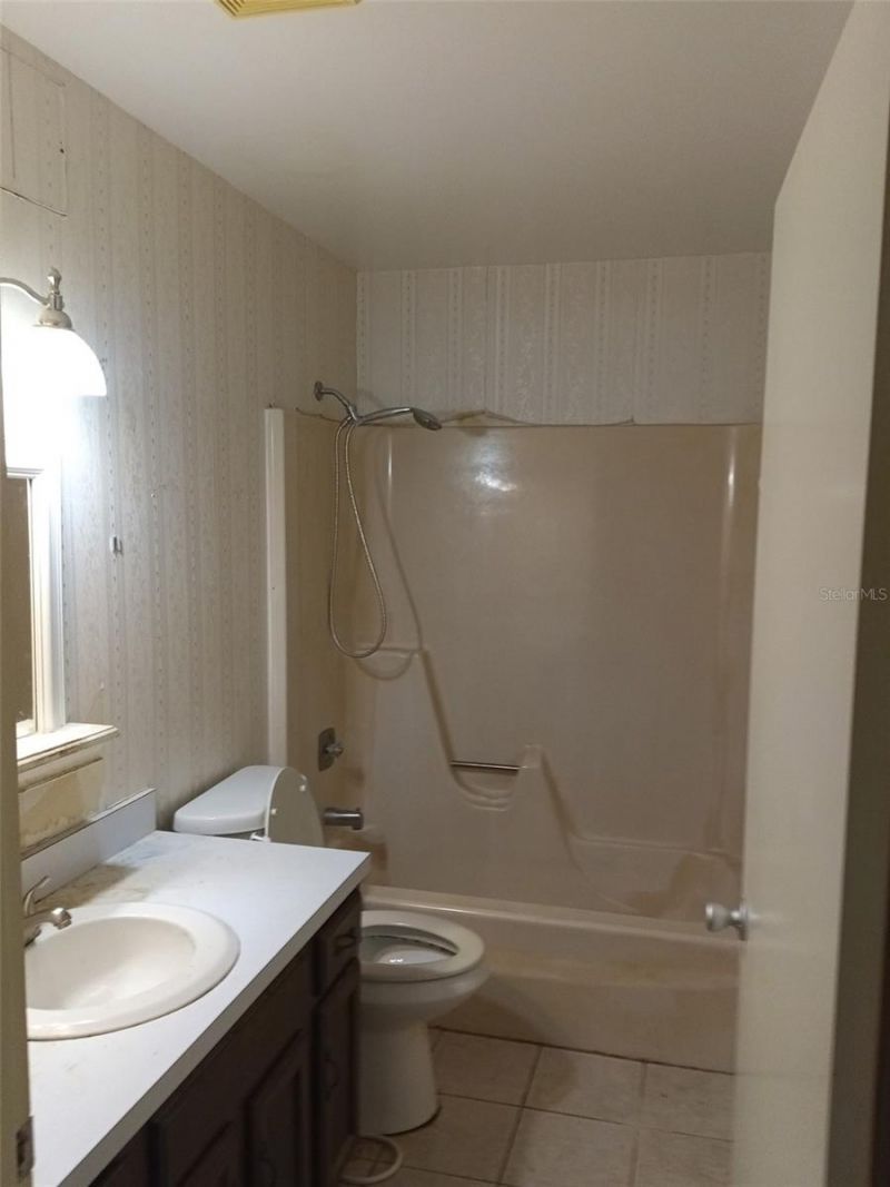57 Woodland Drive, Unit 102, Vero Beach, FL 32962 Photo