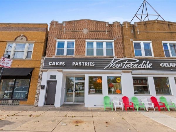 5742 N Milwaukee Avenue , Unit 2A, Chicago, IL 60646
