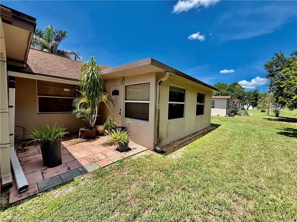 217 Oaklawn Ct, Lehigh Acres, FL 33936 Photo